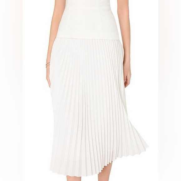 Milly Nala Poplin Pleated Combo Midi-dress
White, 8 - Picture 4 of 10